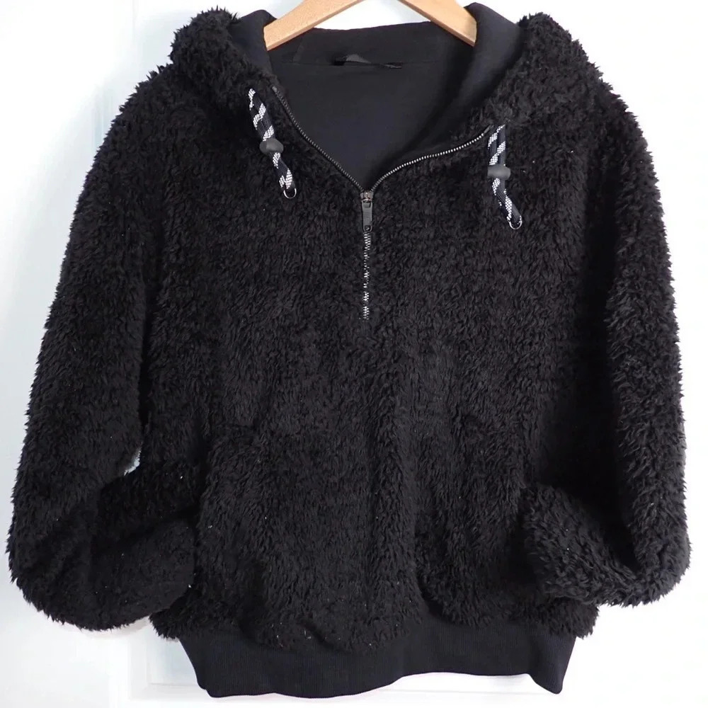 Lululemon Textured Fleece 1/2 Zip Black Size 12